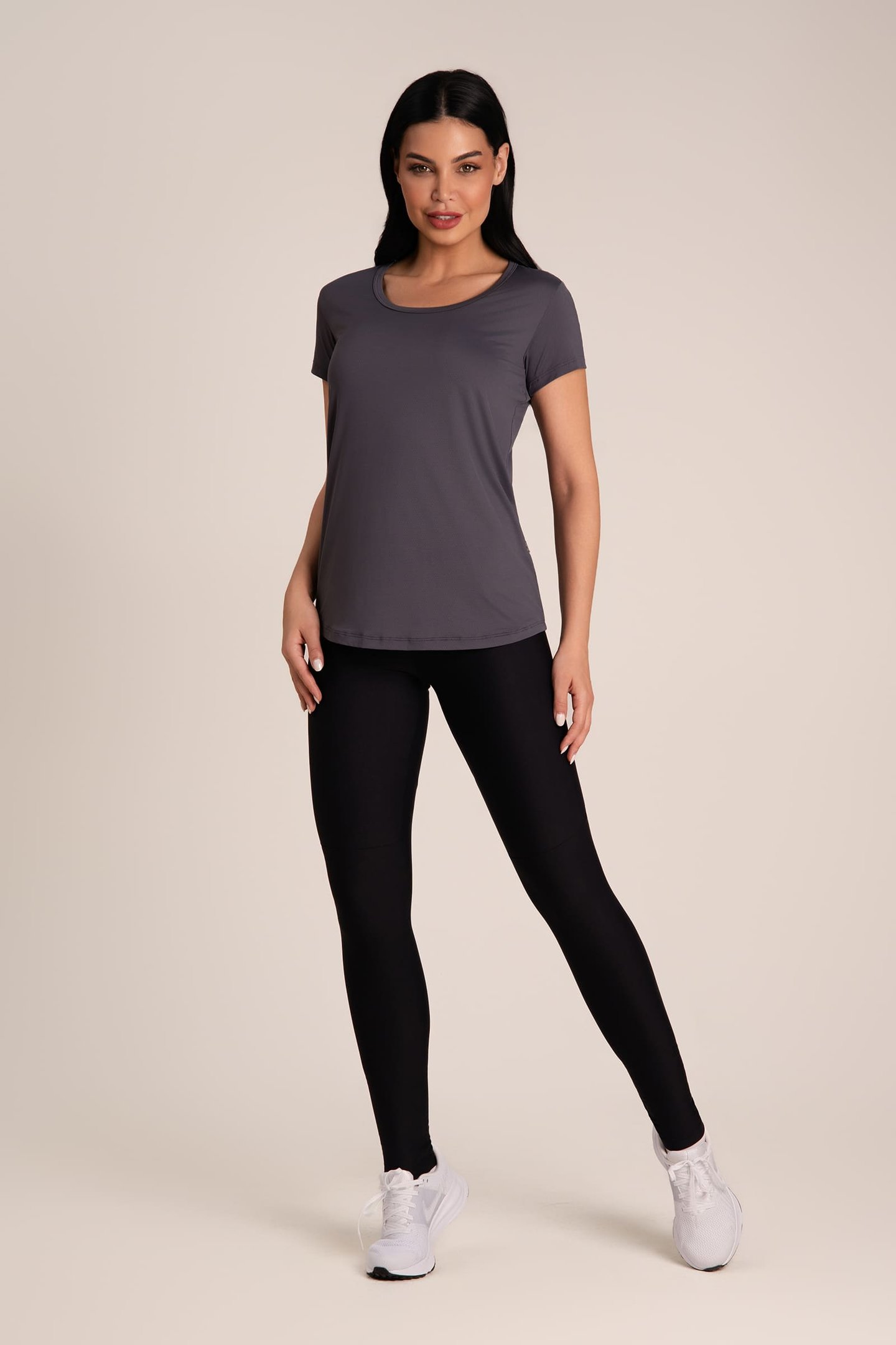 Camiseta Feminina Dry Fit Arredondada Chumbo