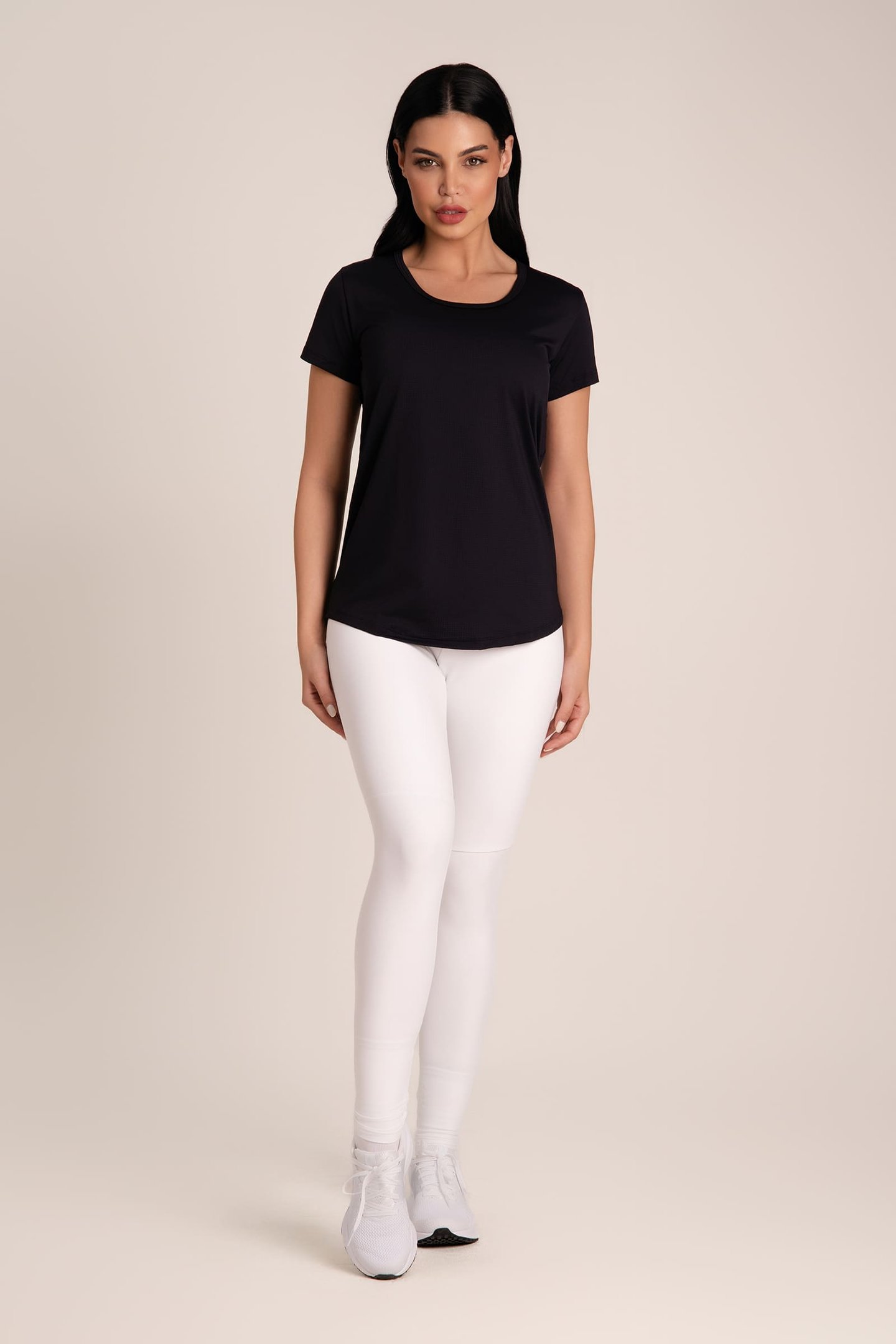 Camiseta Feminina Dry Fit Arredondada Preto
