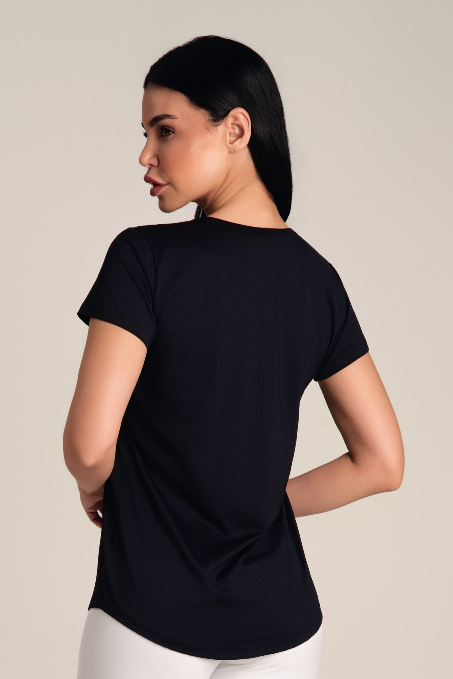 Camiseta Feminina Dry Fit Arredondada Preto