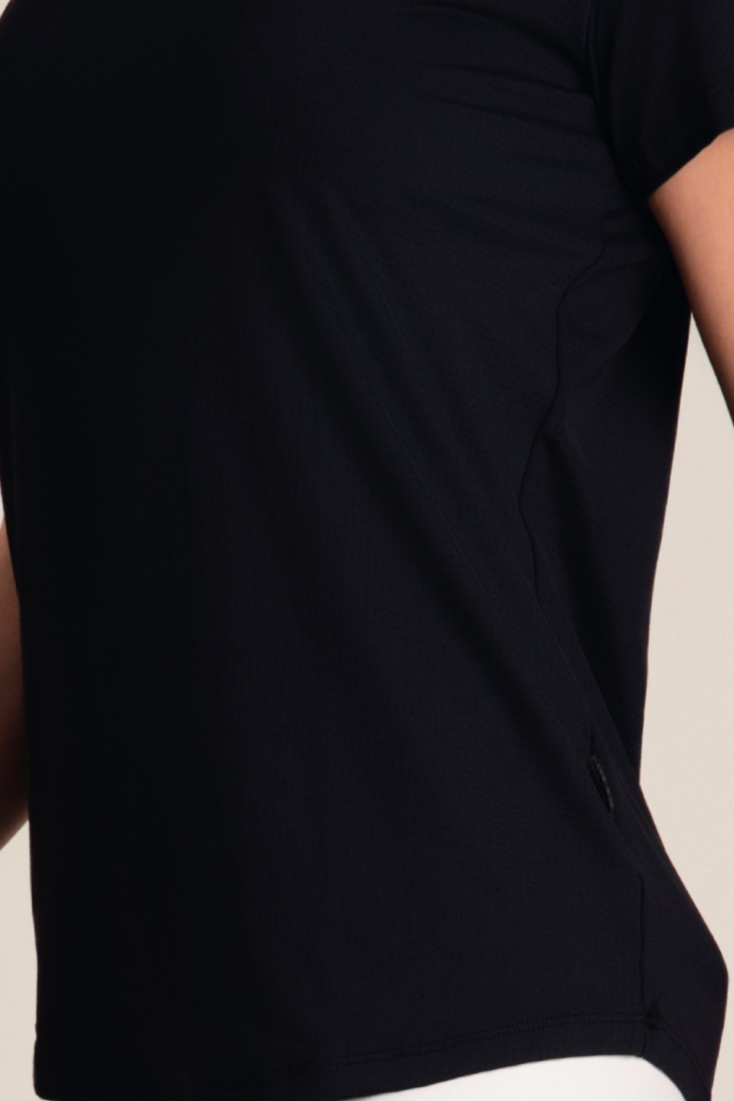 Camiseta Feminina Dry Fit Arredondada Preto