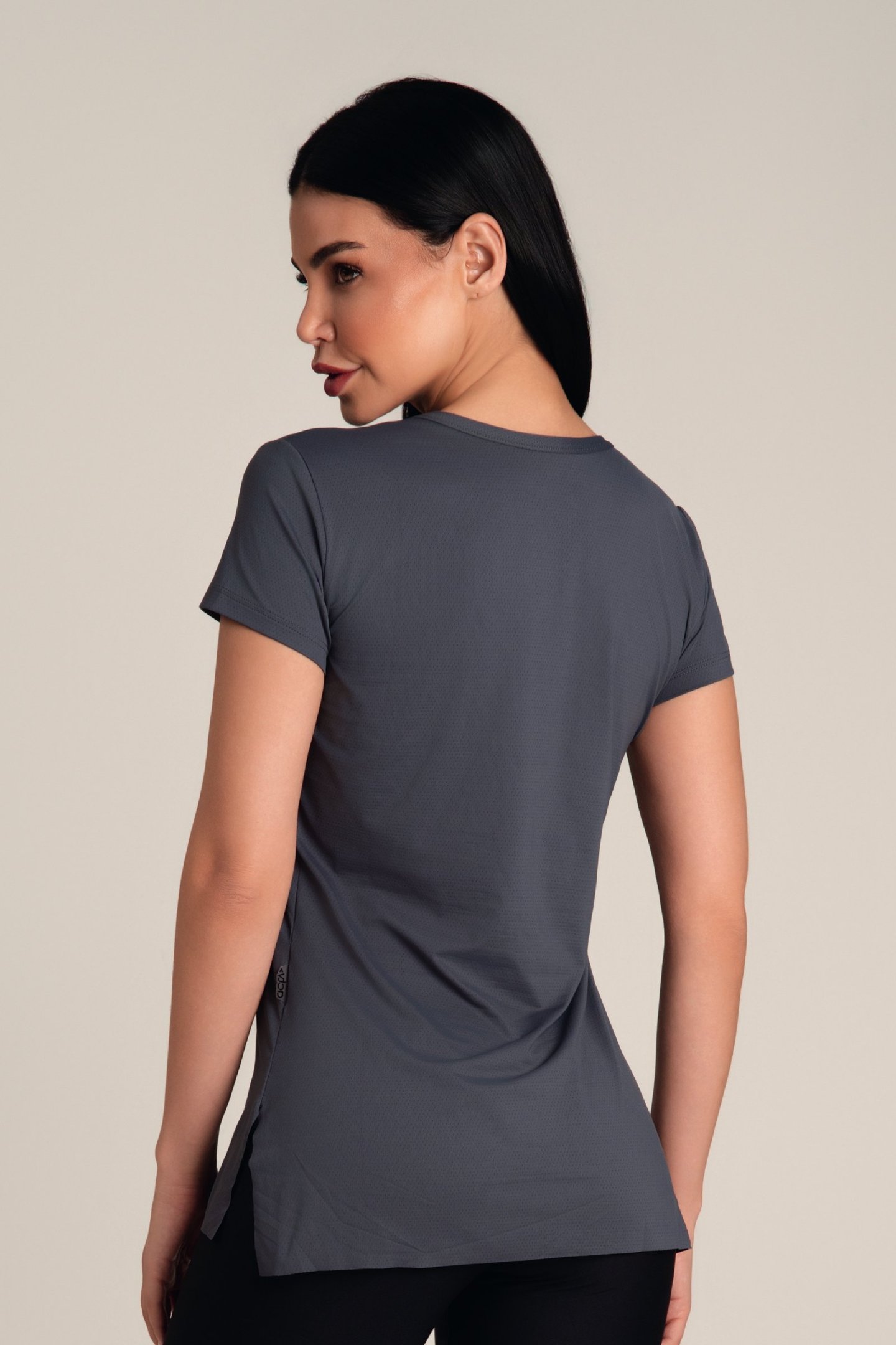 Camiseta Feminina Dry Fit Fenda Chumbo