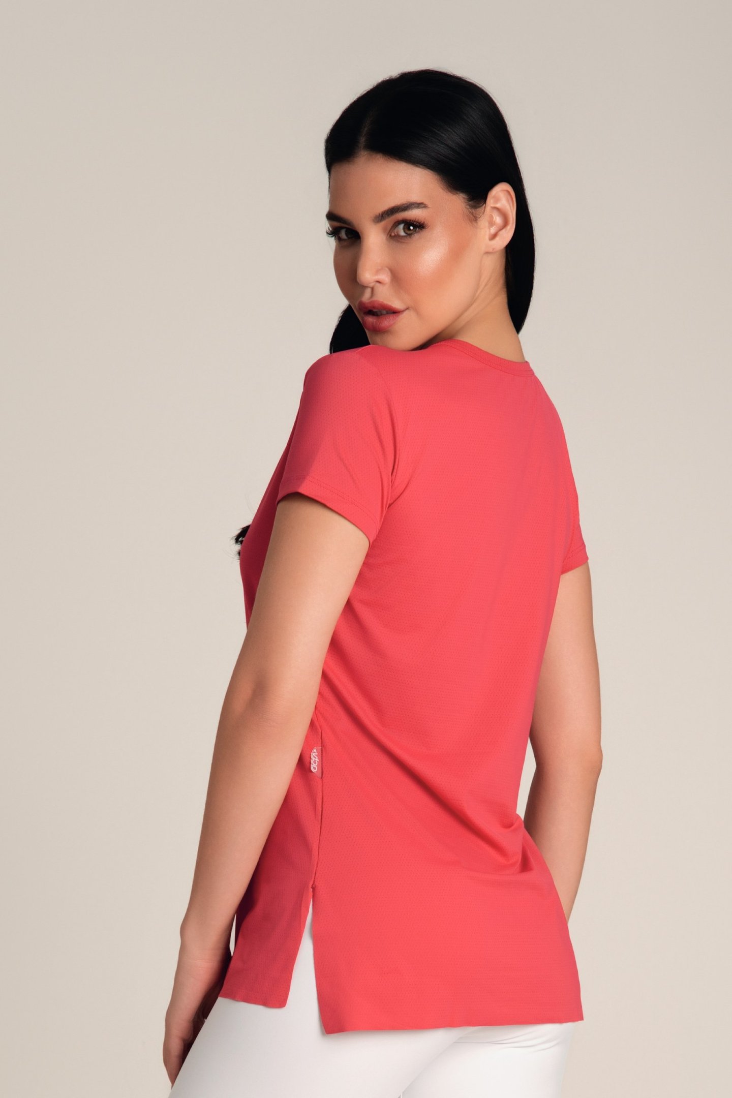 Camiseta Feminina Dry Fit Fenda Cereja