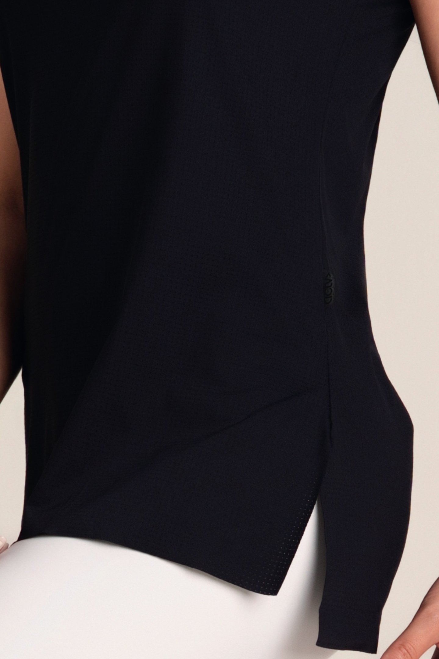 Camiseta Feminina Dry Fit Fenda Preto