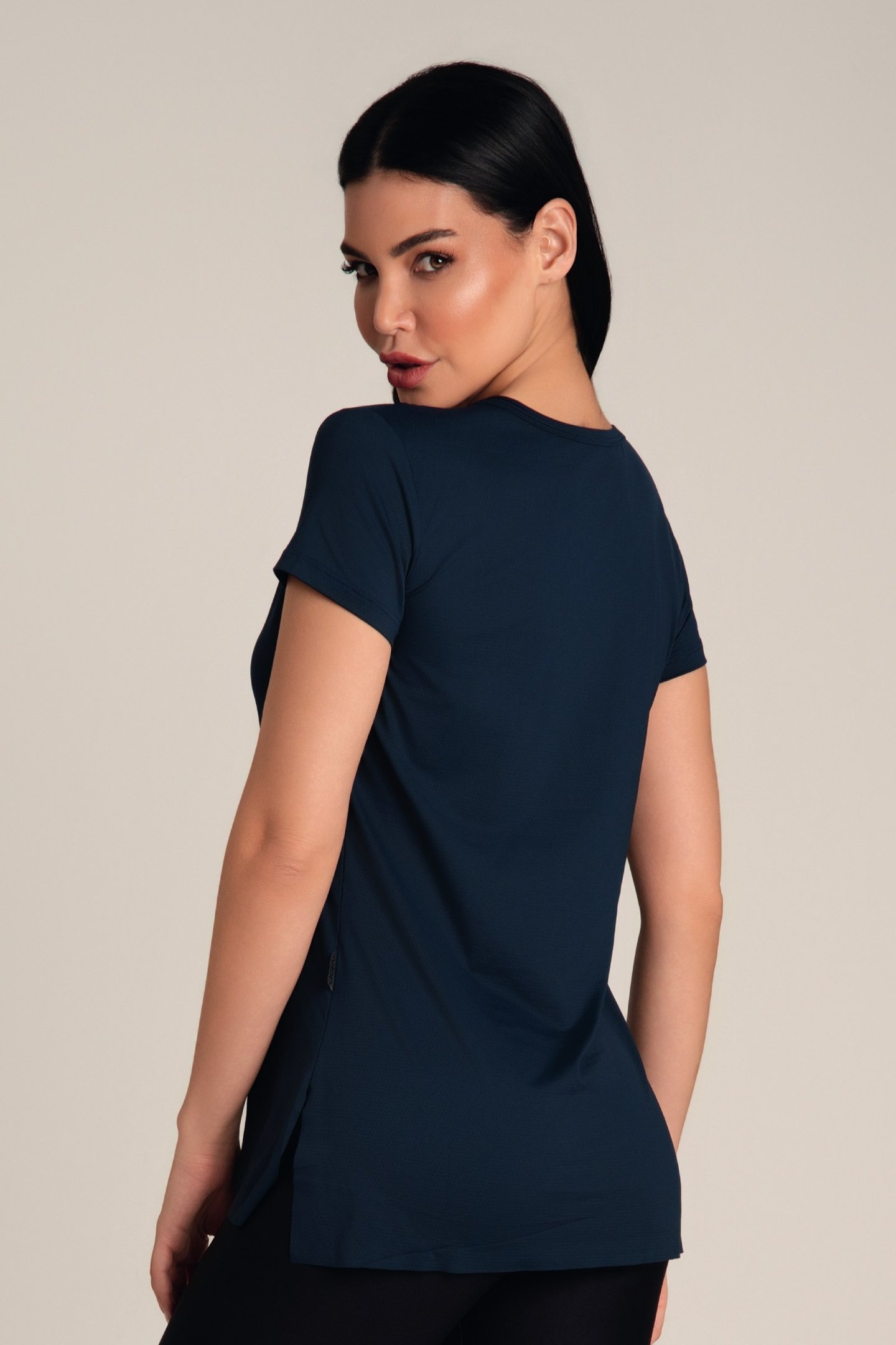 Camiseta Feminina Dry Fit Fenda Netuno