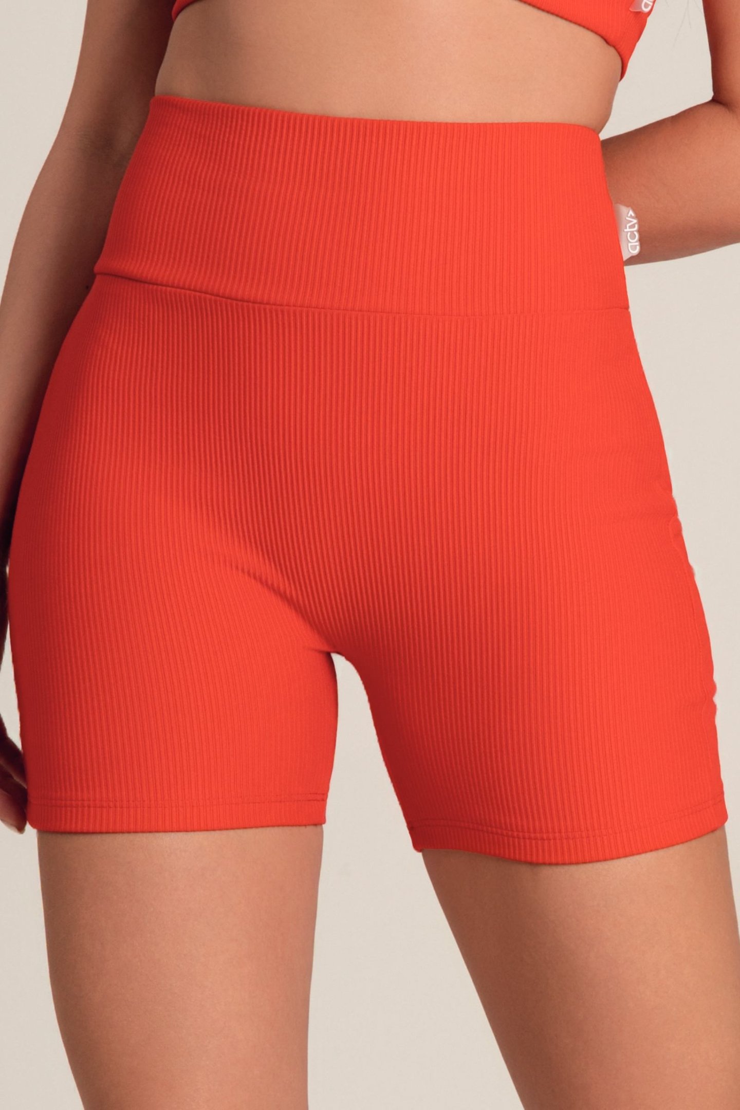 Short Fitness Canelado Sem Costura Frontal Vermelho