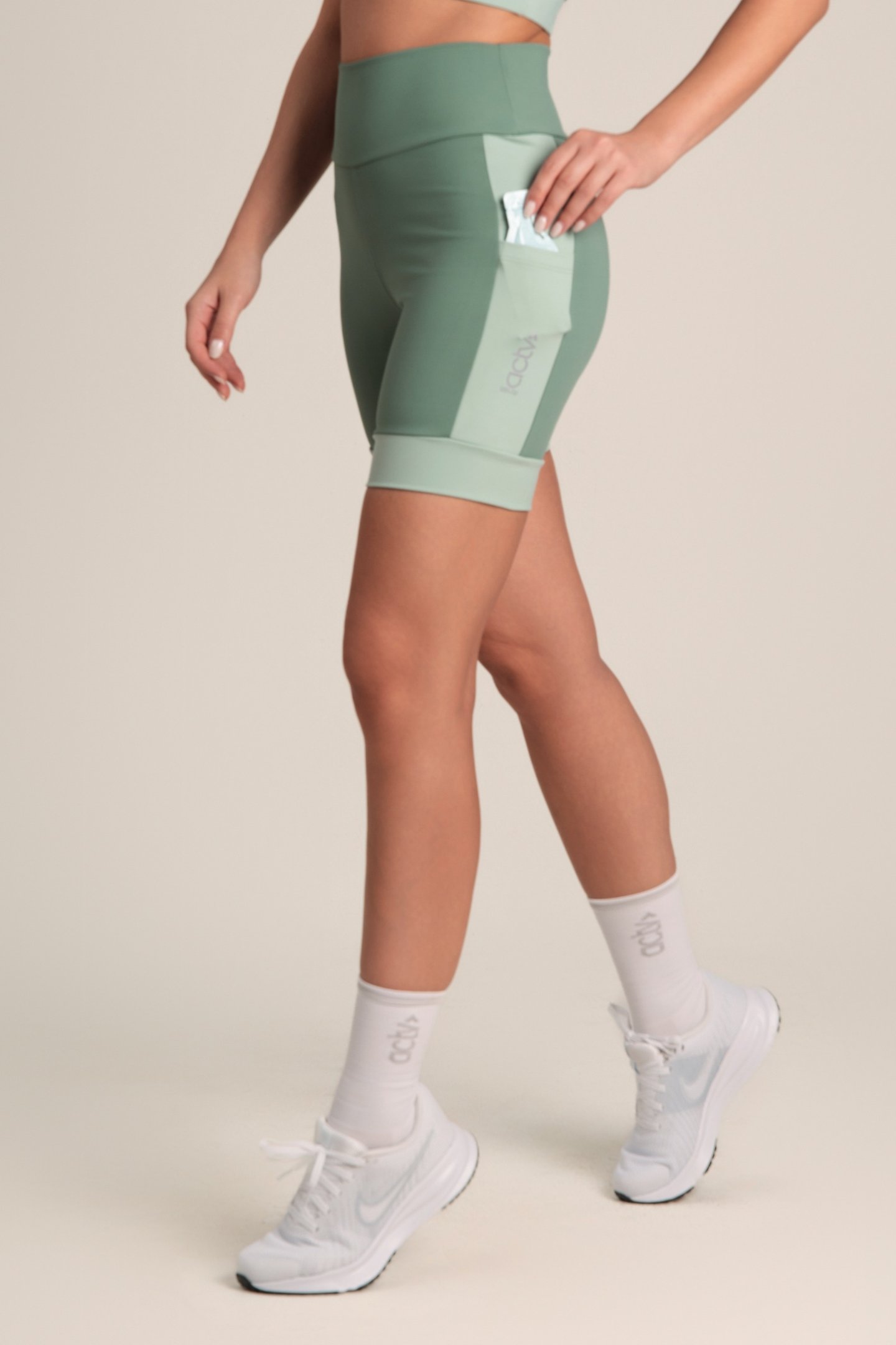 Bermuda De Corrida Com Bolsos Bicolor Matte/teos