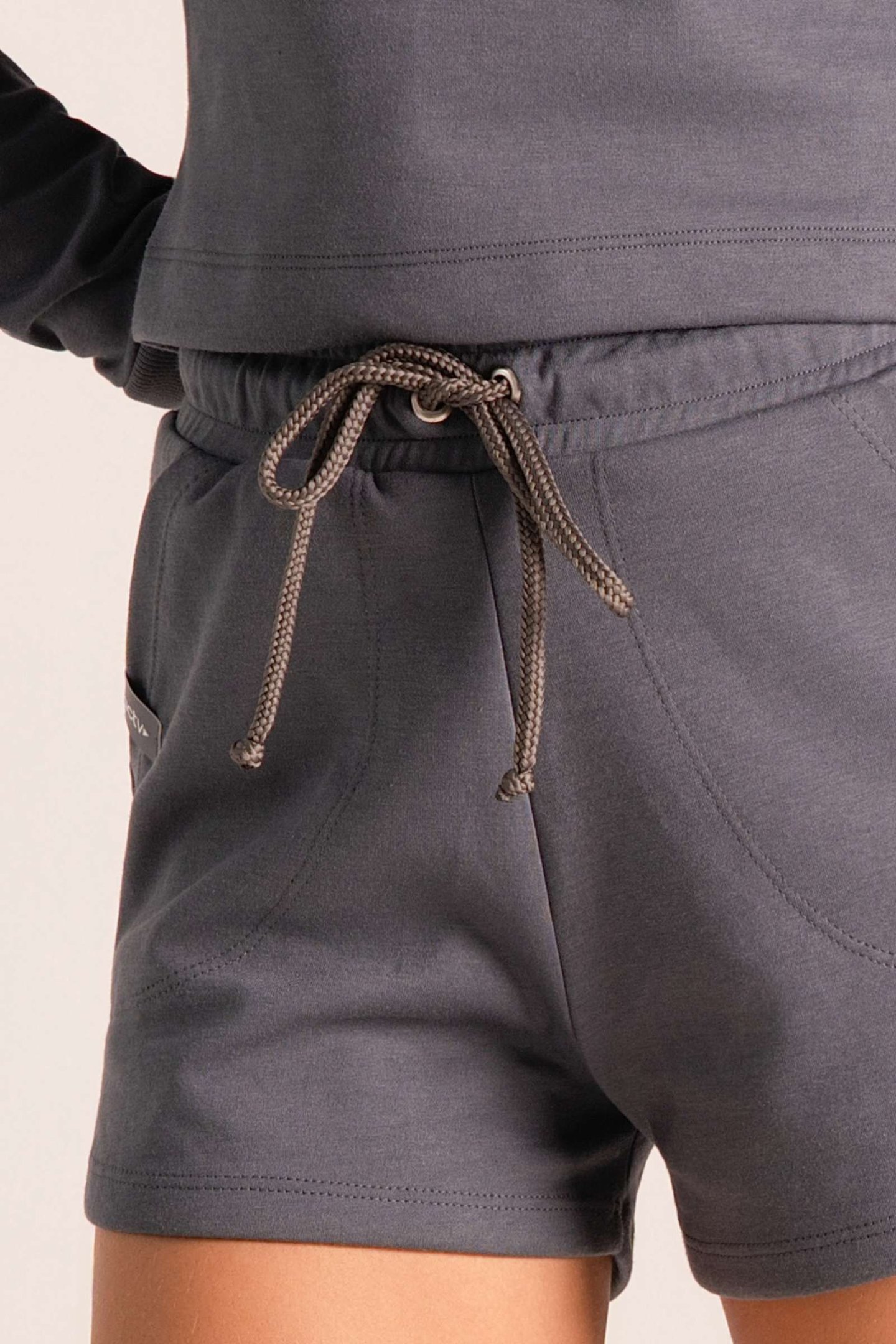 Short Confy Blend - Moletom Premium Corte Moderno Chumbo