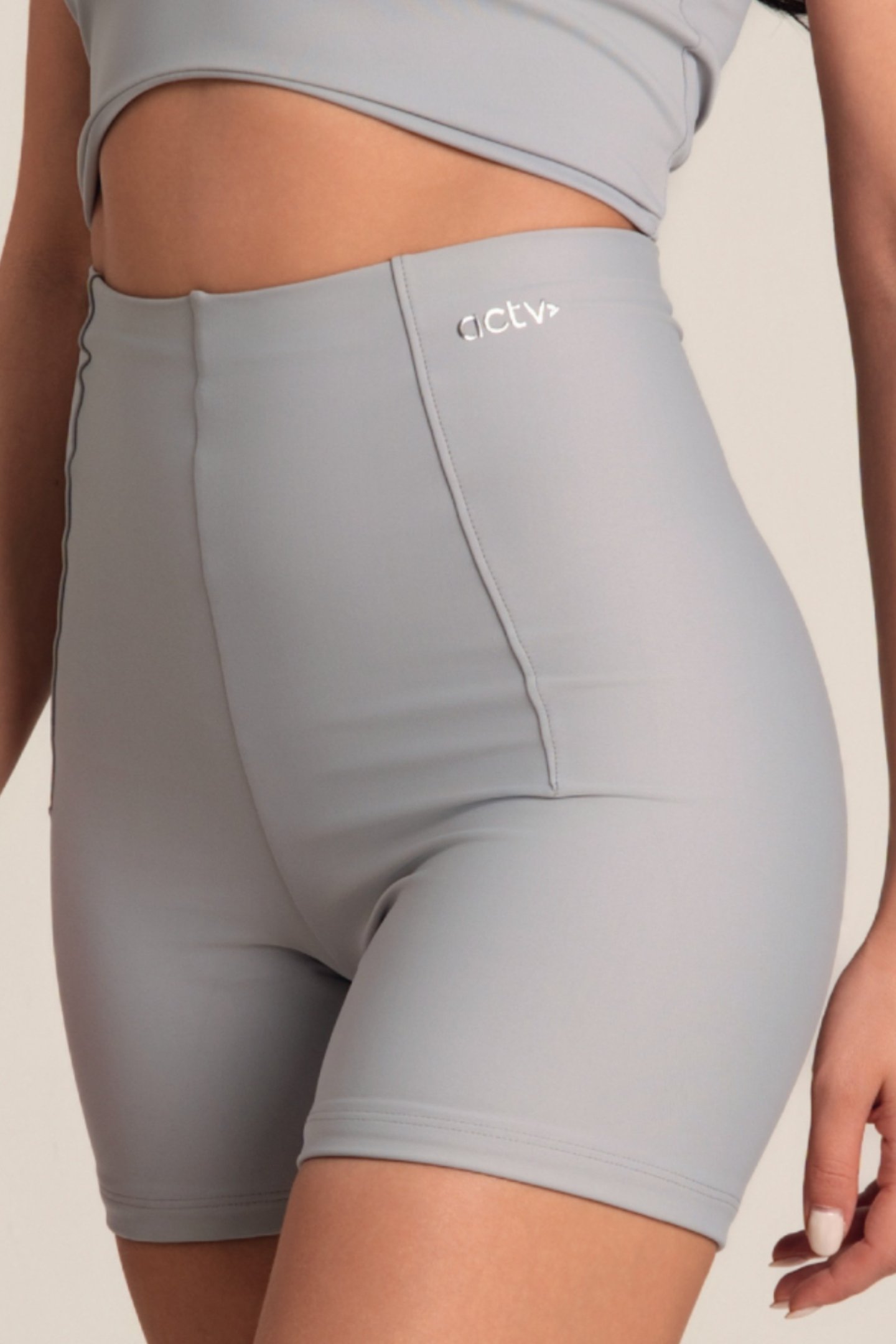 Bermuda Feminina Fitness Cós Infinito Nevoa