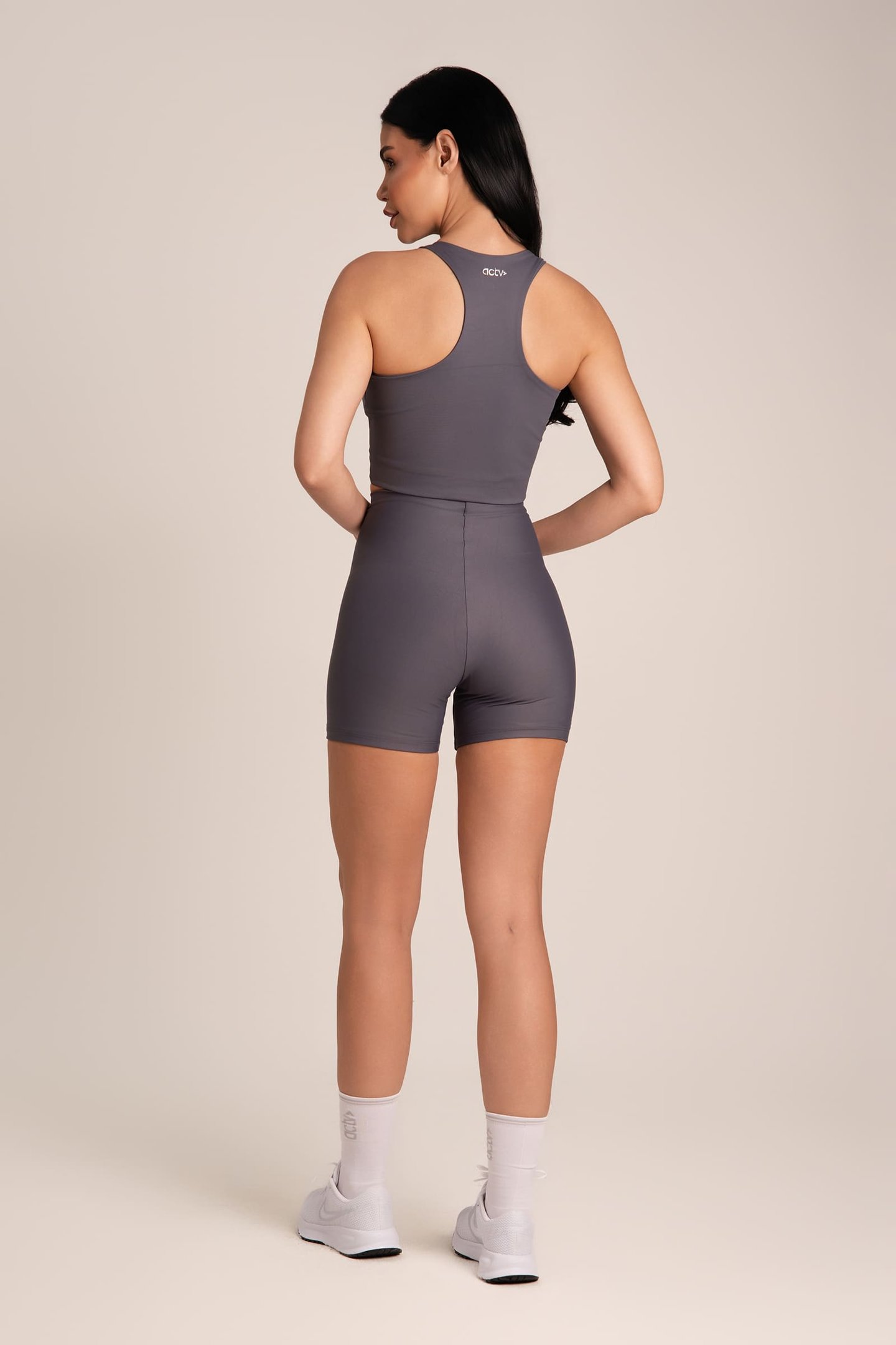 Bermuda Feminina Fitness Cós Infinito Chumbo