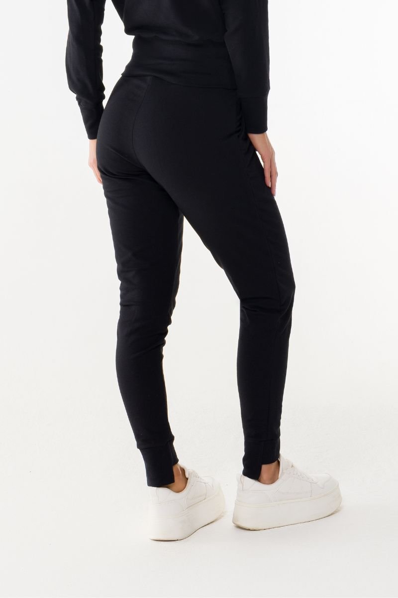 JOGGER PUNHO ASSIMÉTRICO EM FLEECE Preto