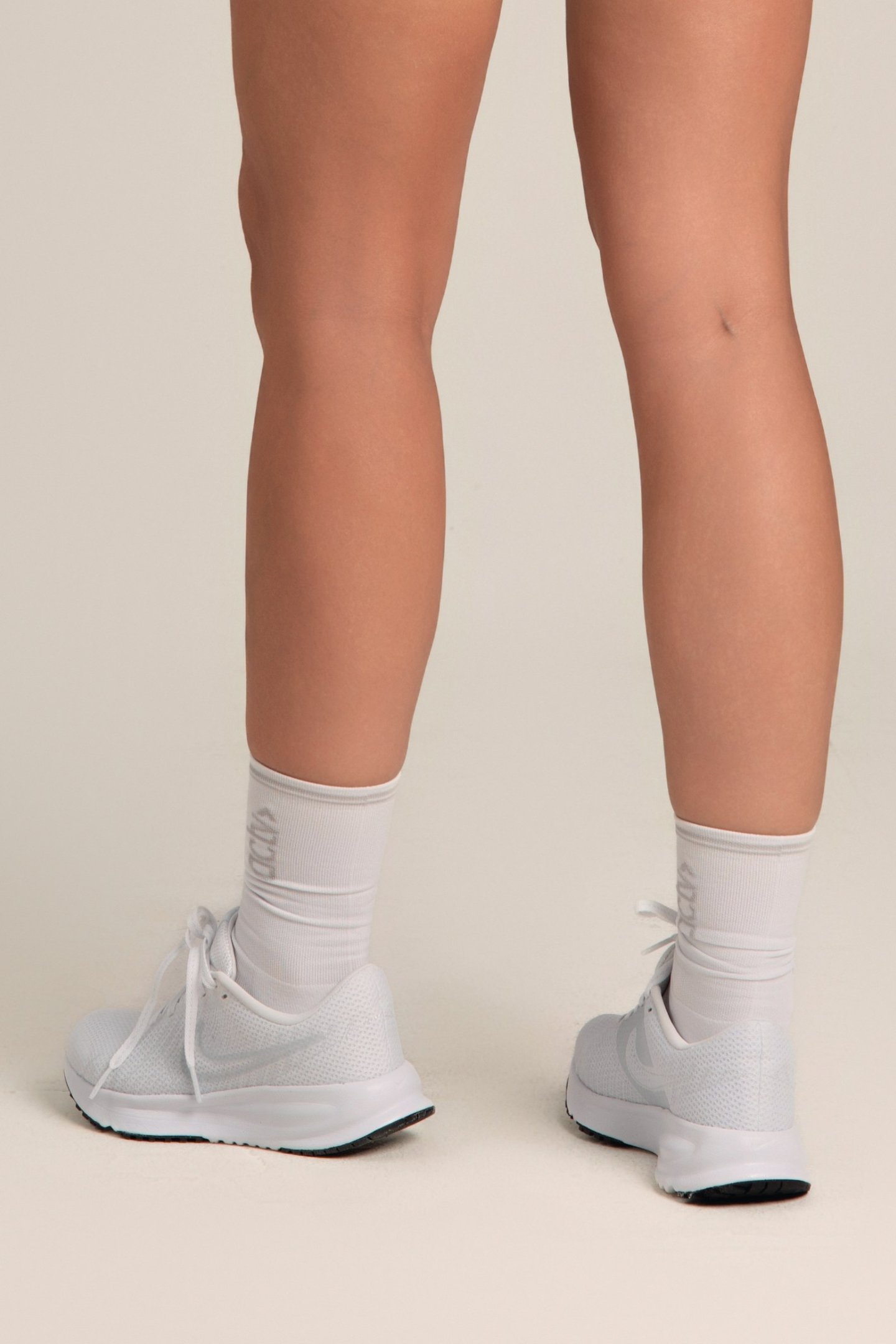 Meia Poliamida Cano Alto Corrida Par Branco