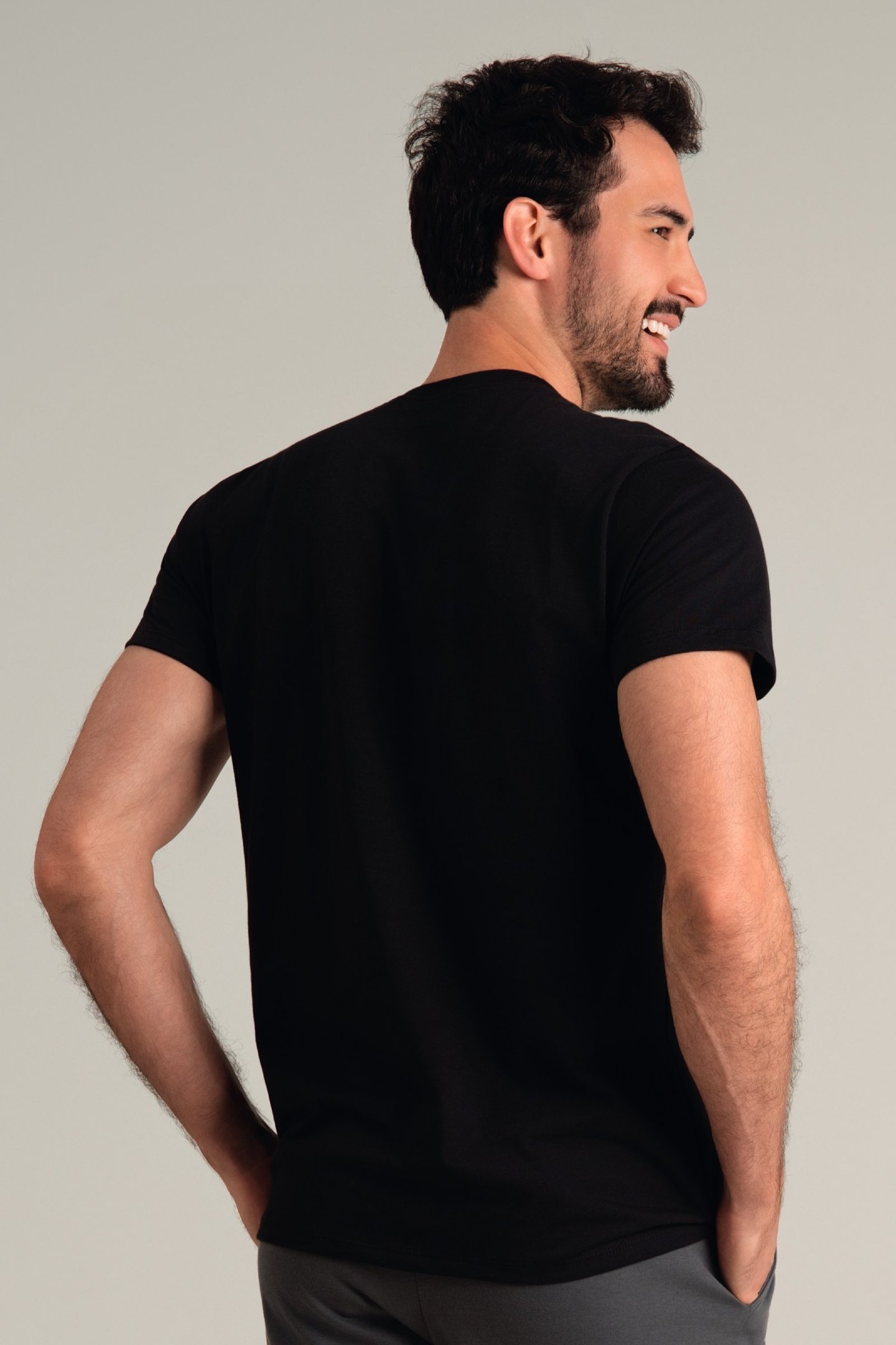 T-Shirt Masculina Básica Premium 100% Algodão Preto