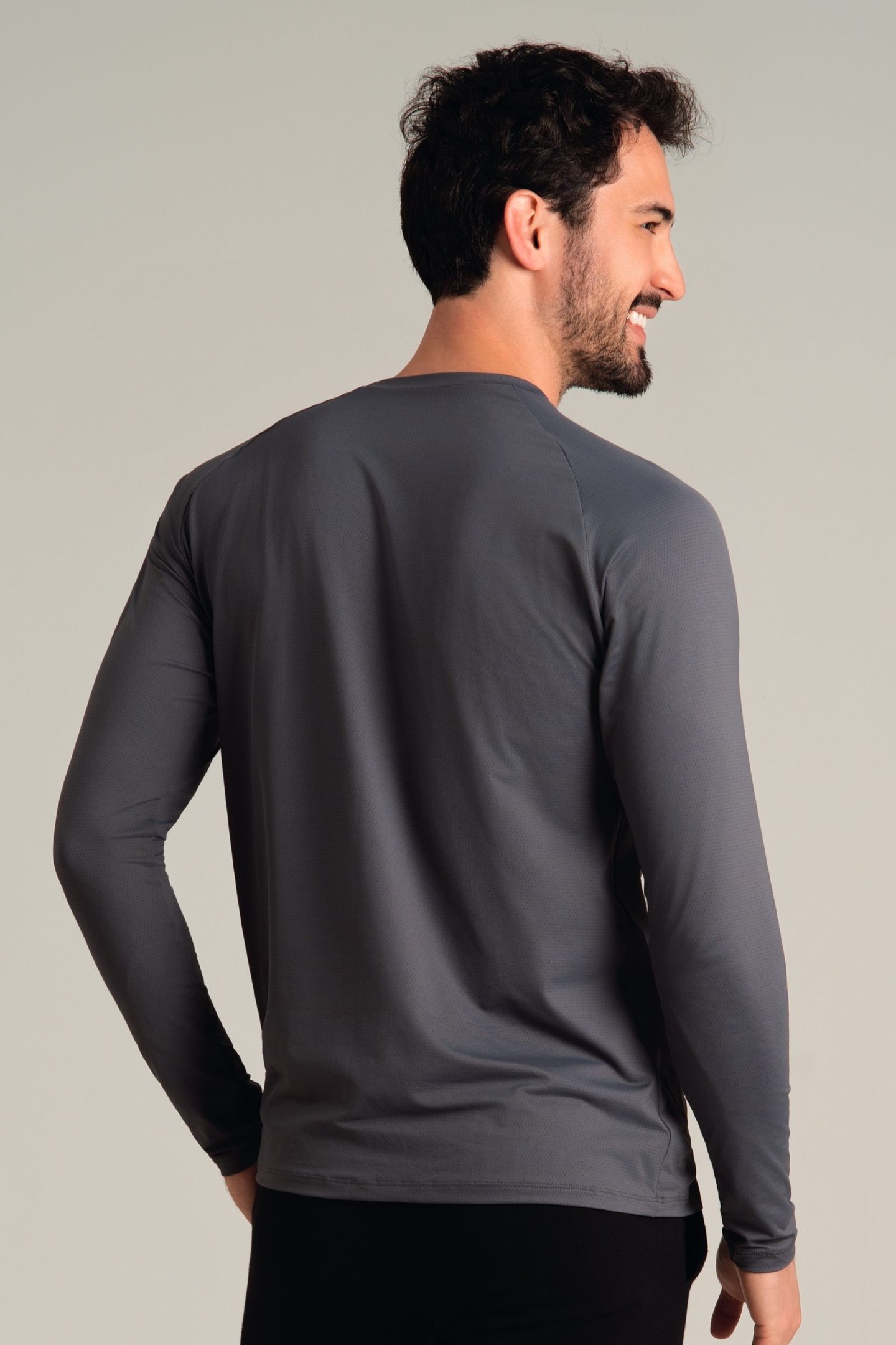 Camiseta Masculina Dry Fit Manga Longa Chumbo