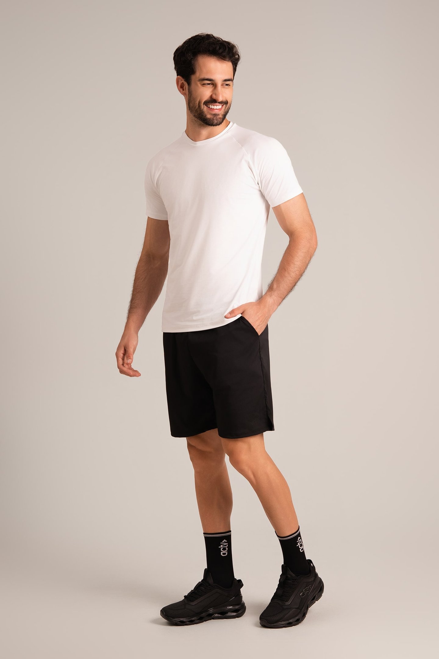 Bermuda Masculina Sarja Comfort com Bolsos Preto