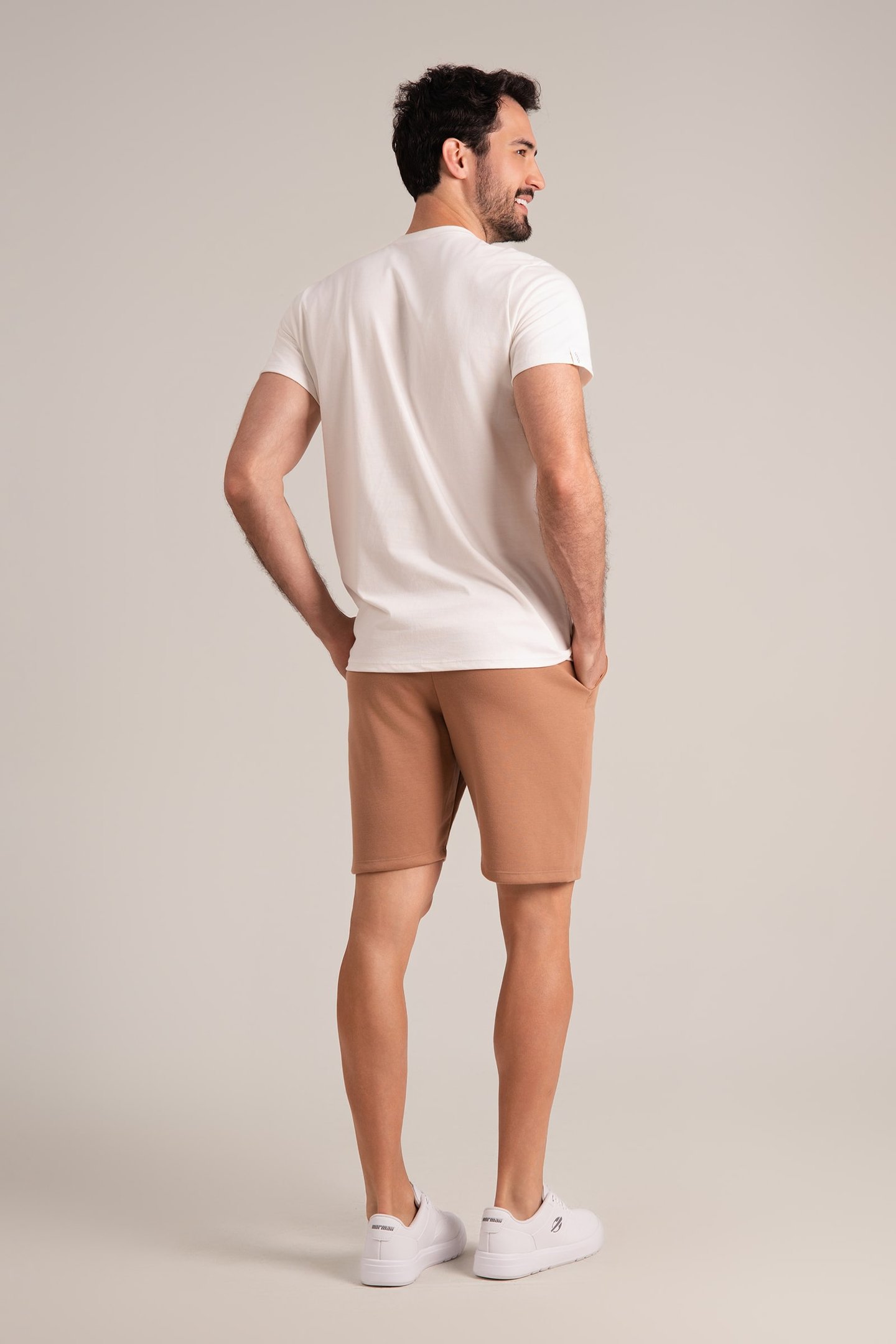 Bermuda Masculina Moletom Leve Marrom