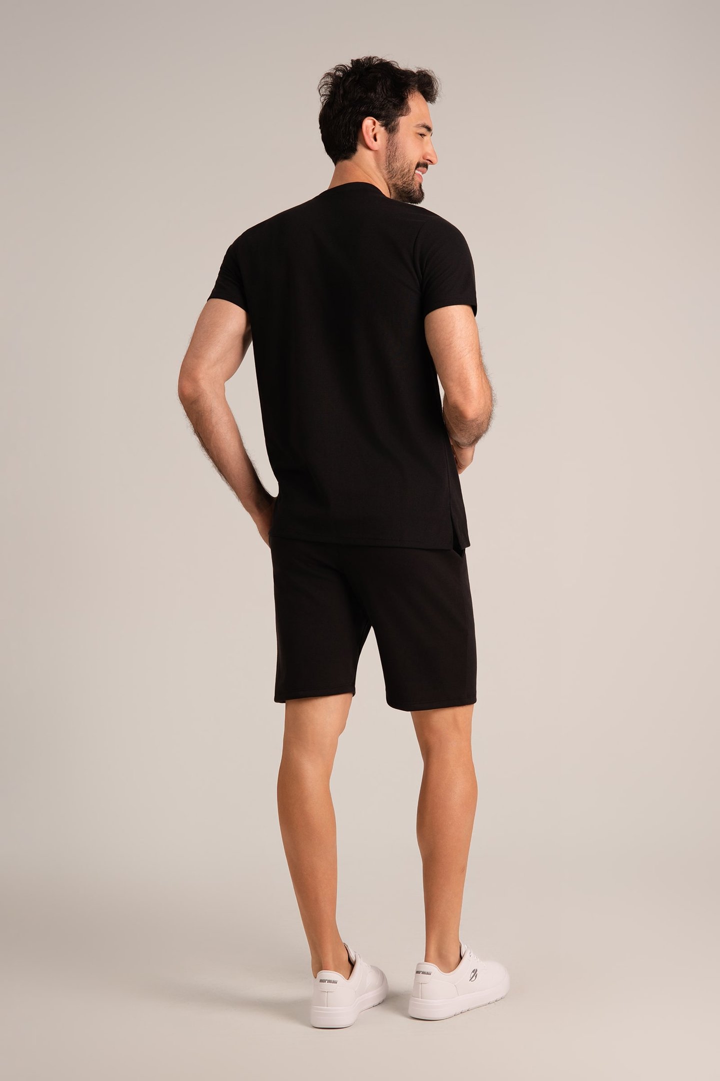 Bermuda Masculina Moletom Leve Preto