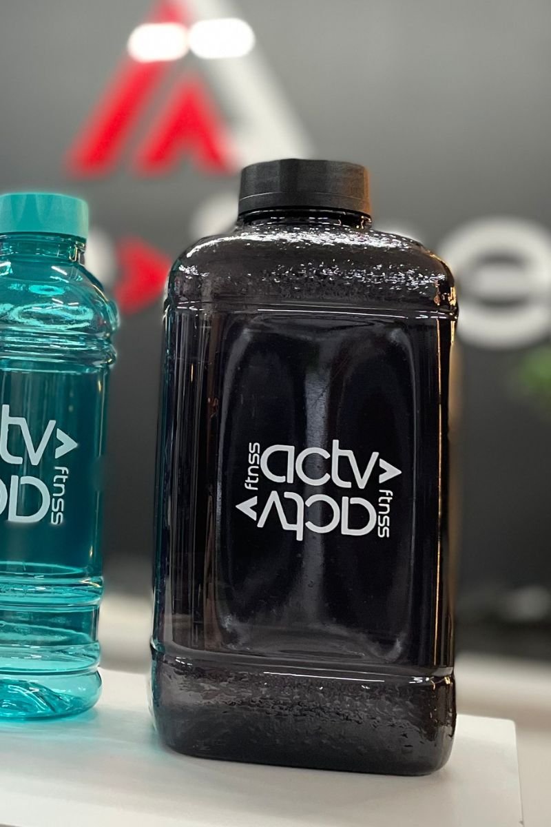 GARRAFA QUADRADA 1.500ML Preto